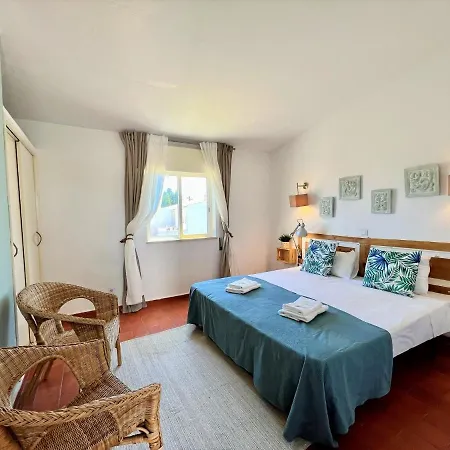 Twins 1 With Pool By Homing Apartamento